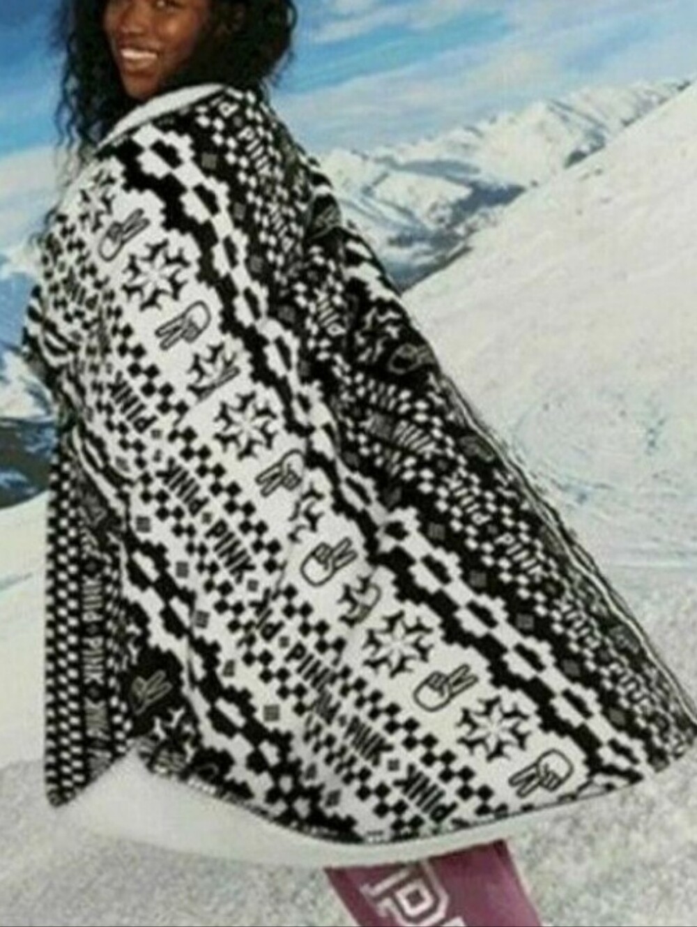 PINK Victoria's Secret Black & White Snowflake Sherpa Skater Skirt